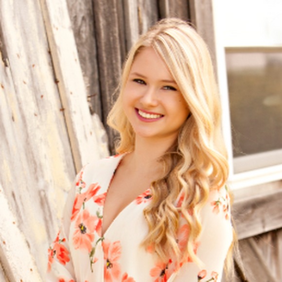 Meet your Posher, Sarah - Picture 1 of 1